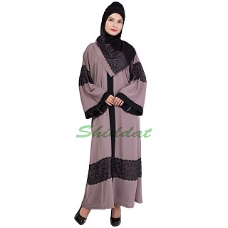 Dual colored burka with lace overlay